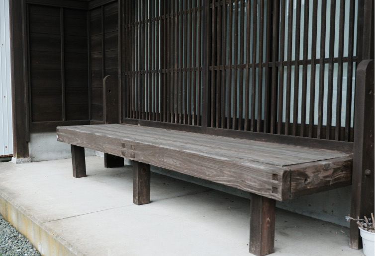 day2 bench