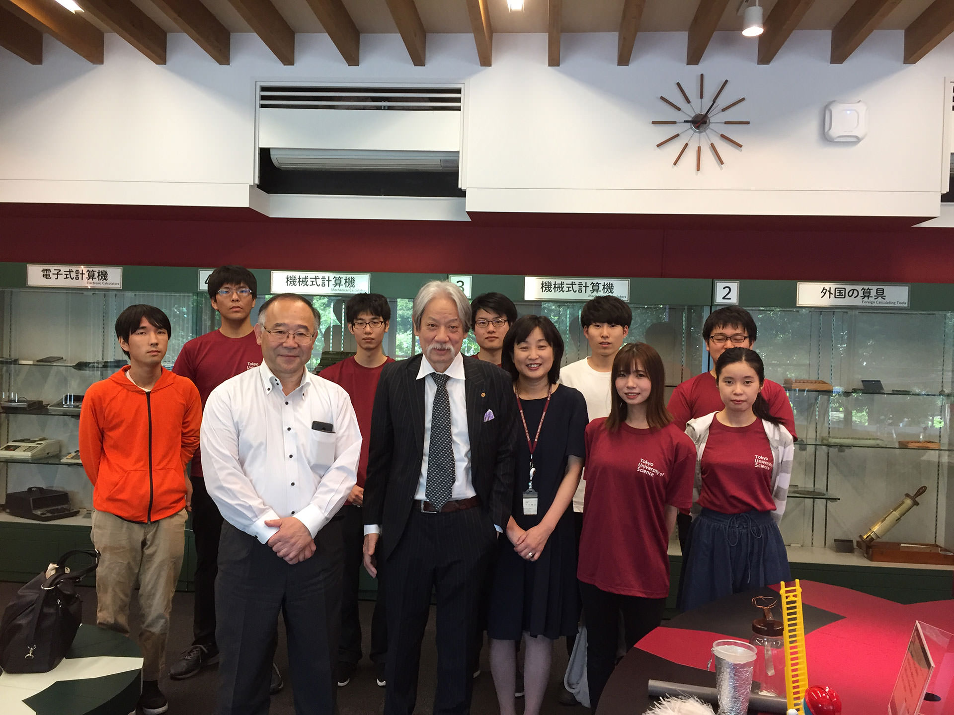なるほど科学体験館開所式後のスタッフ記念撮影